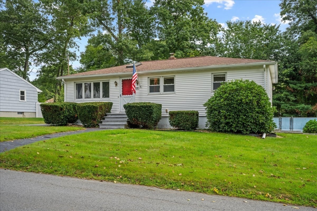 320 Mason Rd Extension Dudley, MA 01571 - Photo 2 of 26 Gallery Image 2