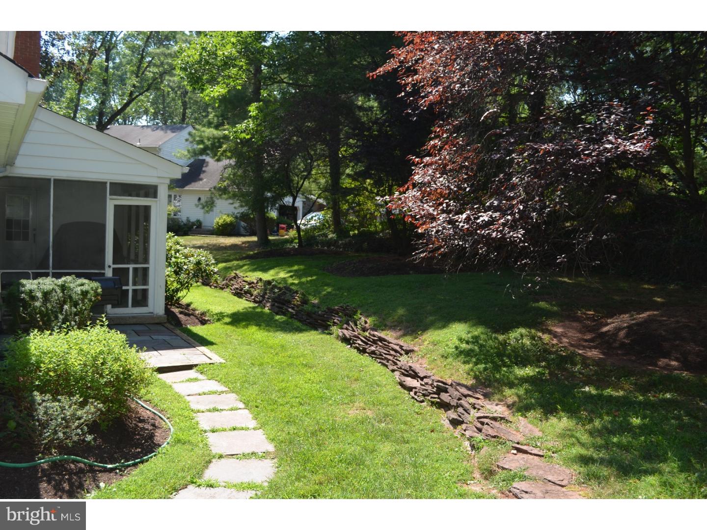 20 Seven Oaks Lane Ewing, NJ 08628 - Photo 13 of 15 Exterior Back
