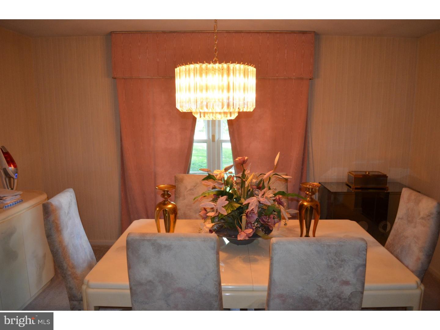 20 Seven Oaks Lane Ewing, NJ 08628 - Photo 4 of 15 Dining Room