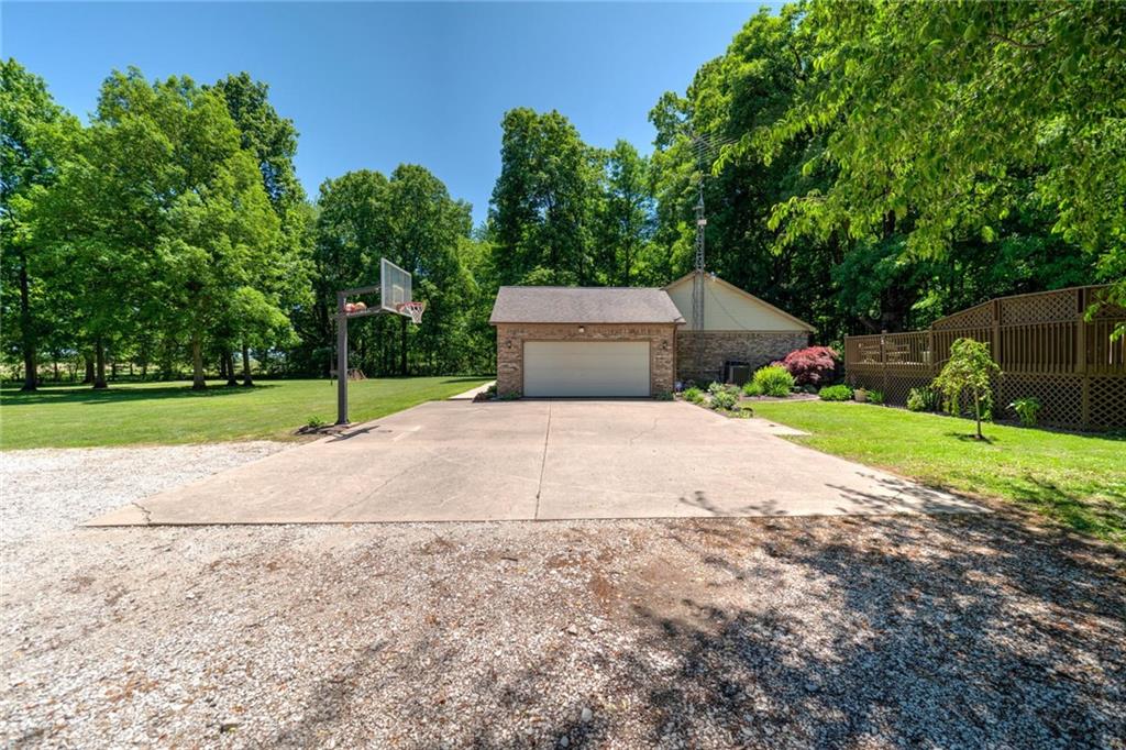 11380 Lake Valley Road Monrovia, IN 46157 - Photo 7 of 55 Gallery Image 7