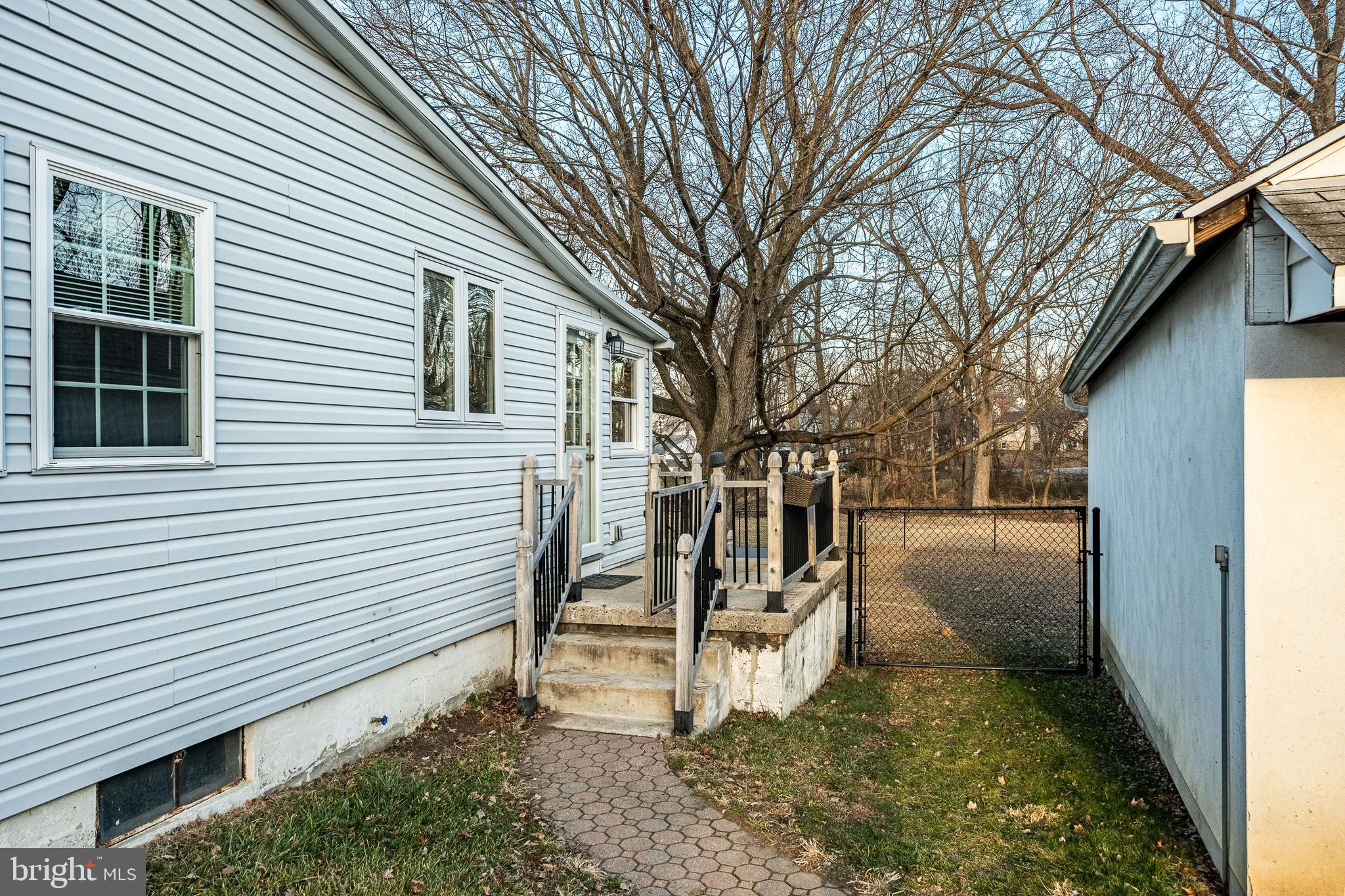 2117 Locust Street Upper Chichester, PA 19061 - Photo 27 of 35