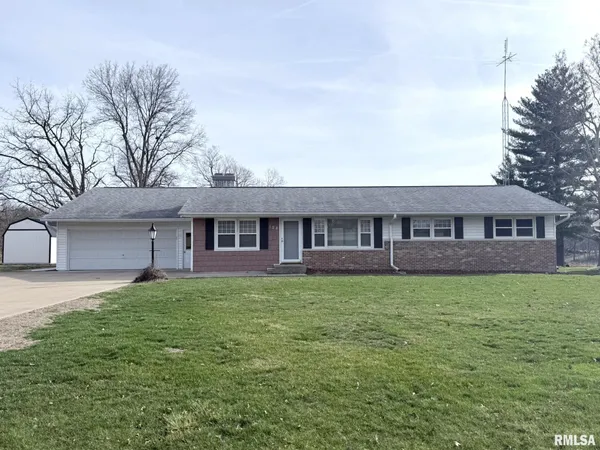$200,000 | 128 Lakeland Drive, Galesburg, IL 61401