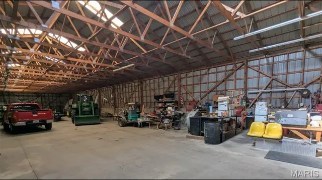 $1,250,000 | 371 County Highway, Sikeston, MO 63801