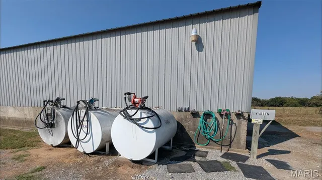 $1,250,000 | 361 County Highway, Sikeston, MO 63801