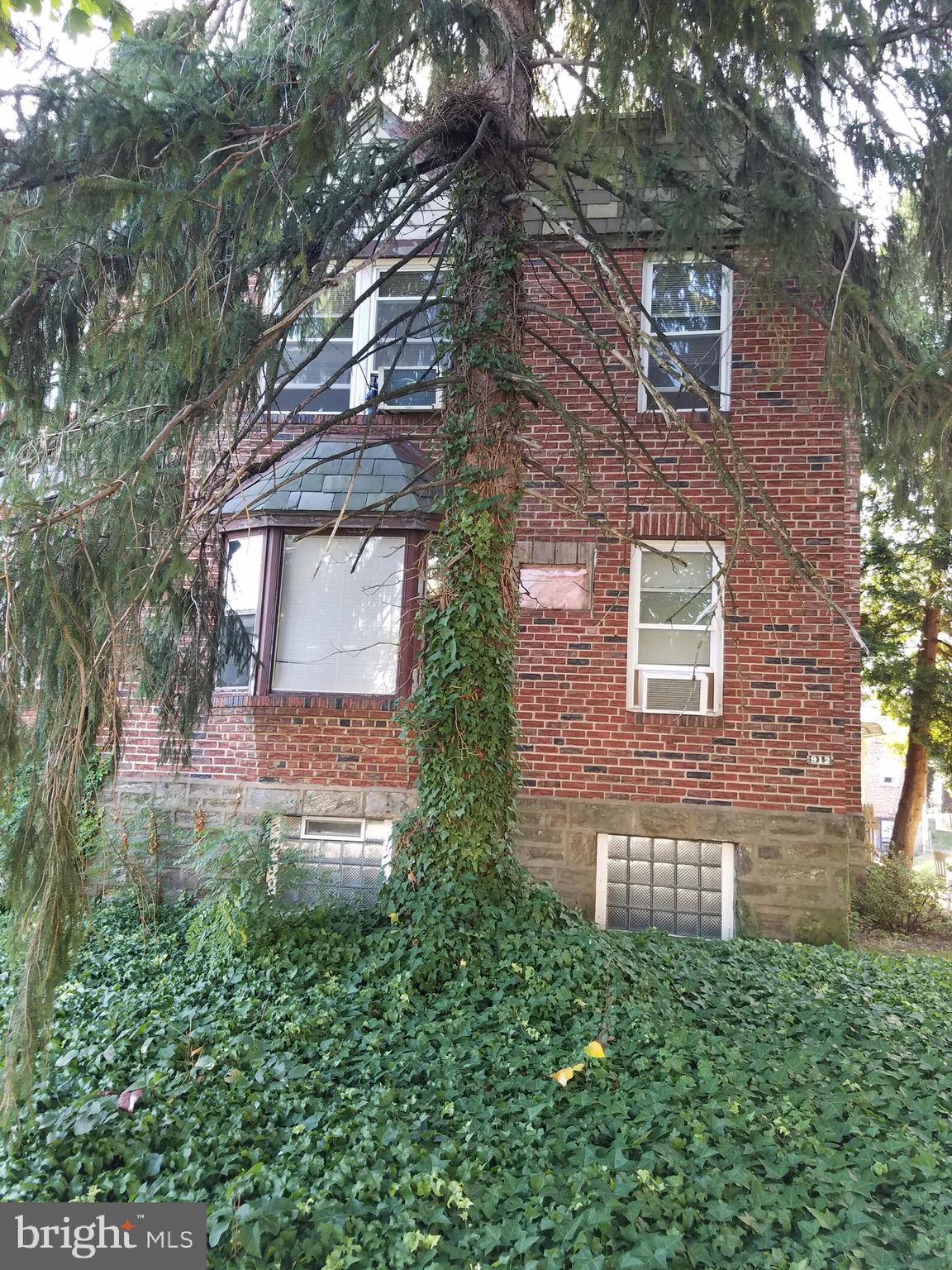 912 Vernon Road Philadelphia, PA 19150 - Photo 2 of 27 Gallery Image 2