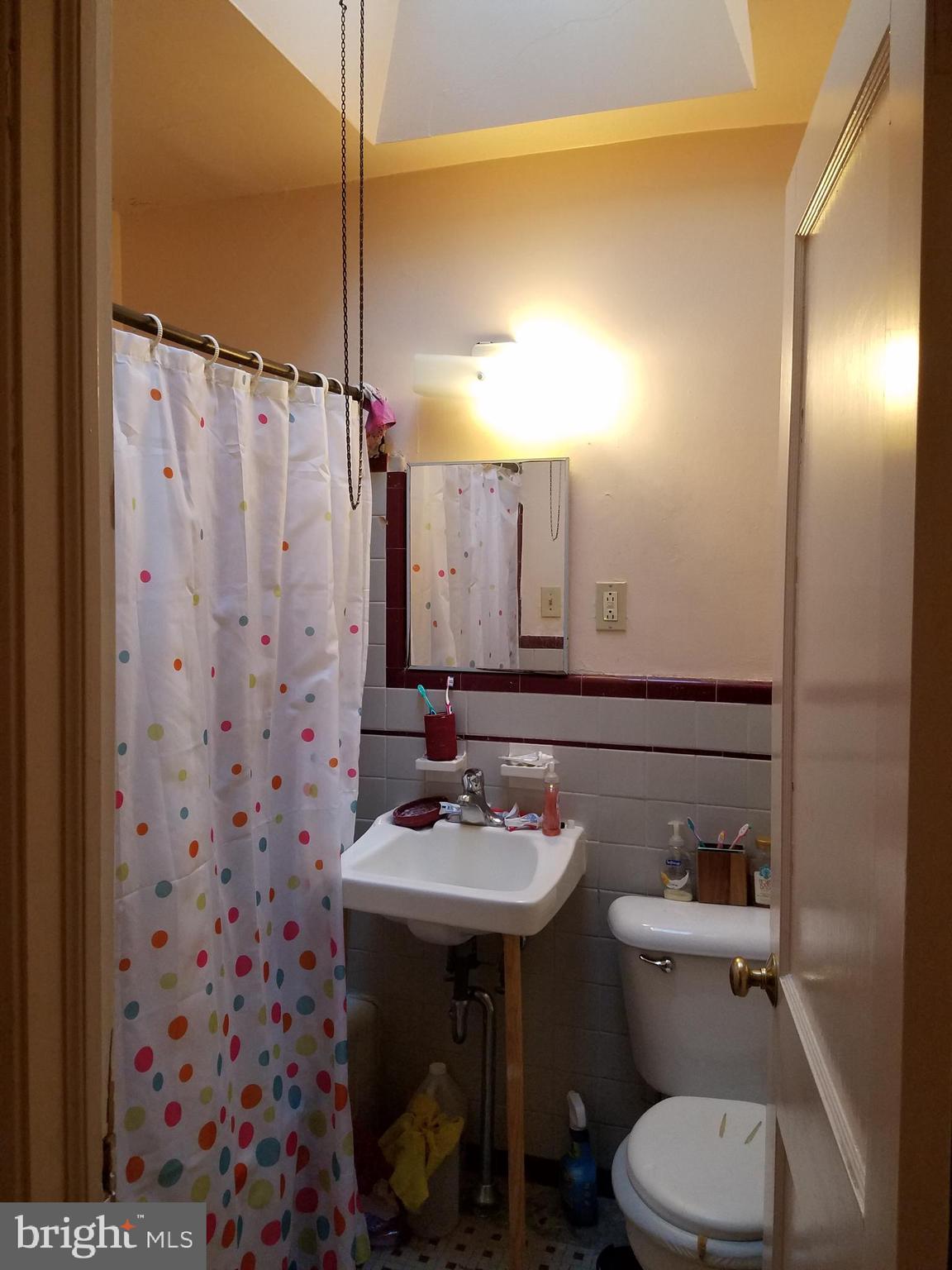 912 Vernon Road Philadelphia, PA 19150 - Photo 21 of 27 Gallery Image 21