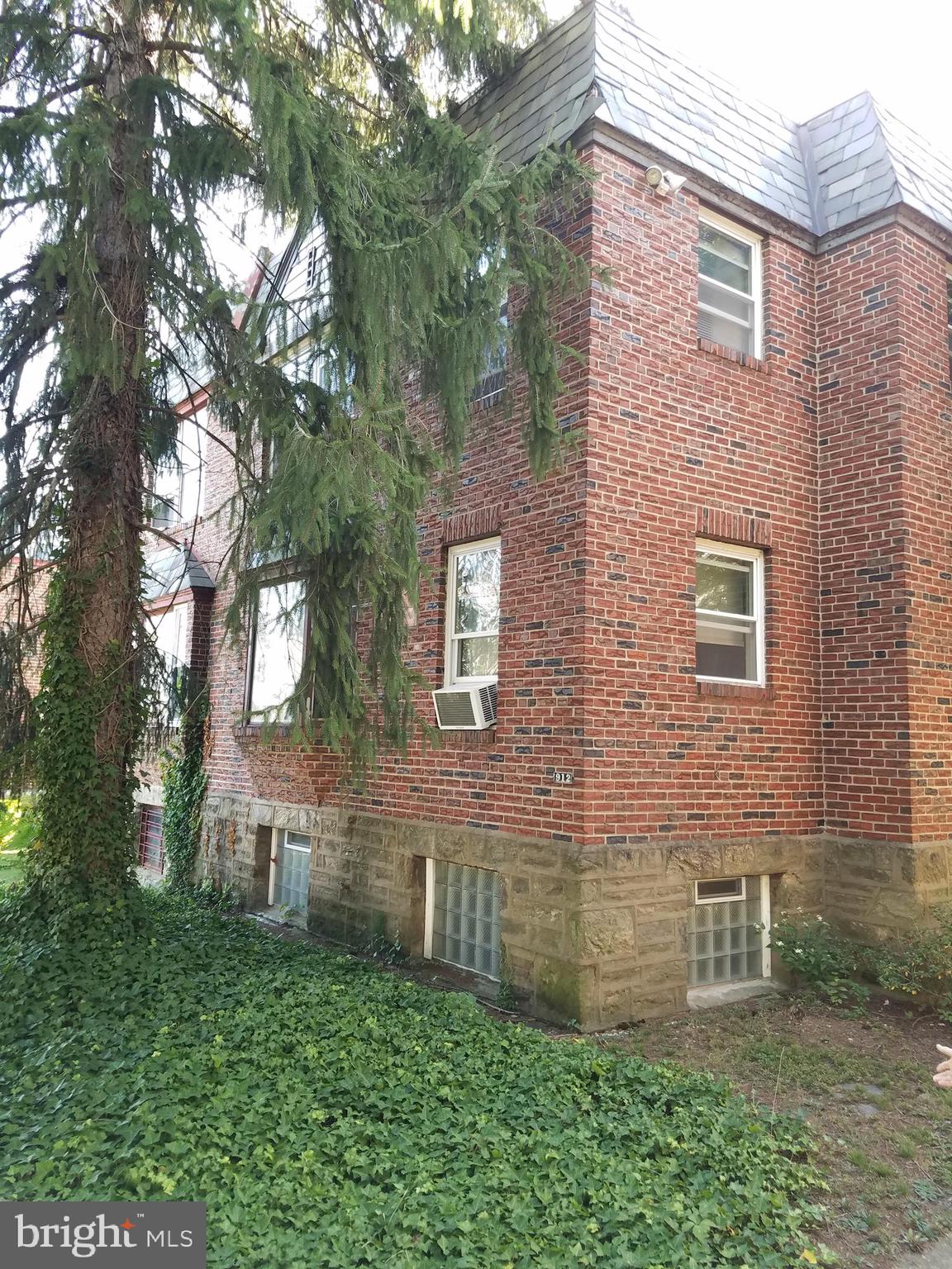 912 Vernon Road Philadelphia, PA 19150 - Photo 6 of 27 Gallery Image 6