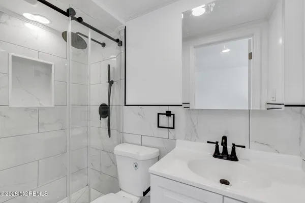 $2,750 | 12 Main Street, Unit B, Englishtown, NJ 07726