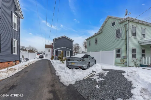 $2,900 | 12 Main Street, Unit B, Englishtown, NJ 07726