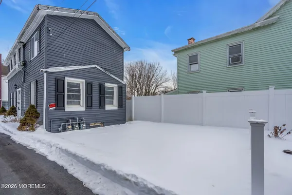 $2,750 | 12 Main Street, Unit B, Englishtown, NJ 07726