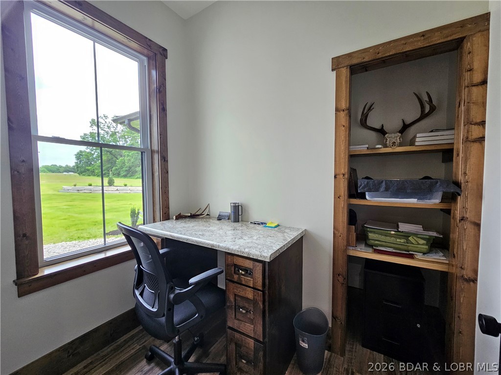 23673 Golden Beach Road Barnett, MO 65011 - Photo 17 of 23 Garage Office