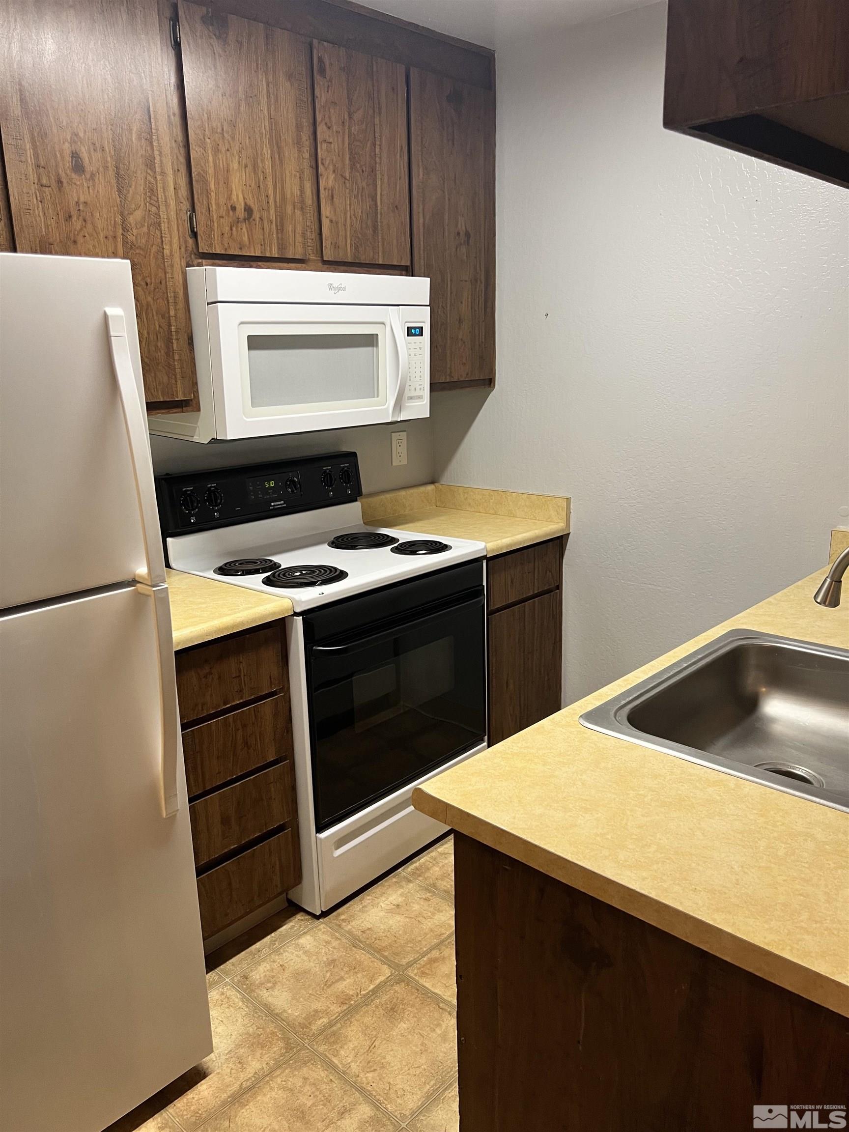 4845 Reggie Road Reno, NV 89502 - Photo 6 of 38 Photo 6