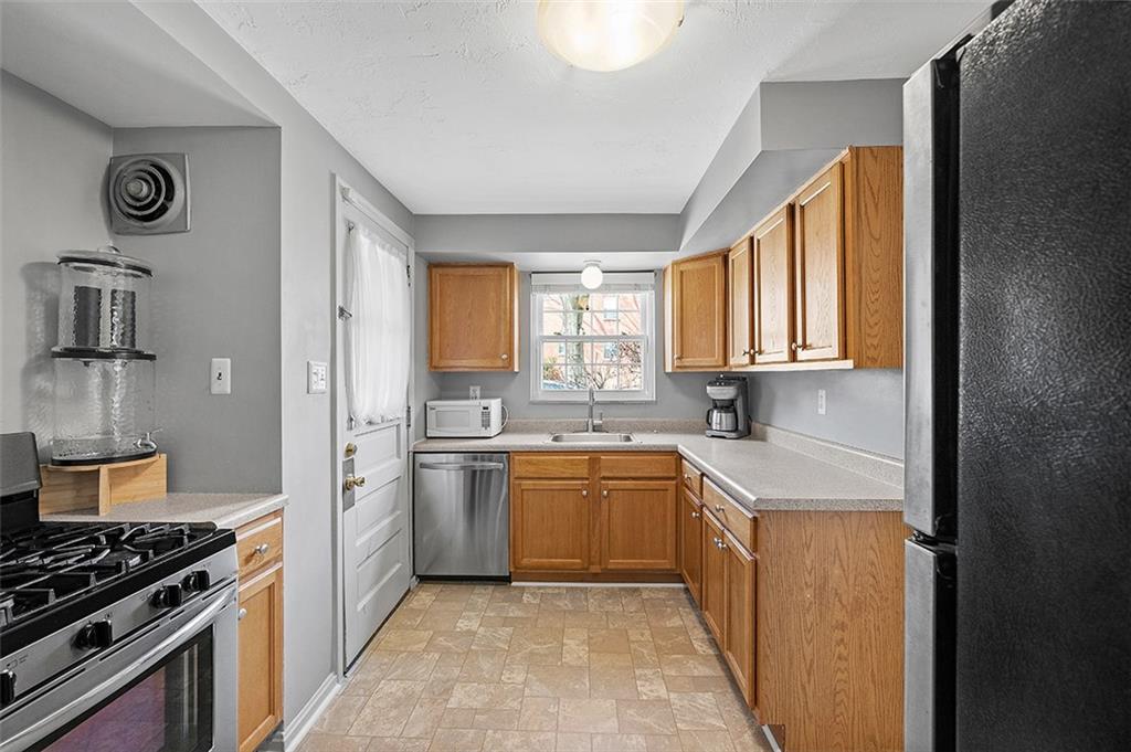 302 Sleepy Hollow Road Pittsburgh, PA 15228 - Photo 17 of 48 Gallery Image 17