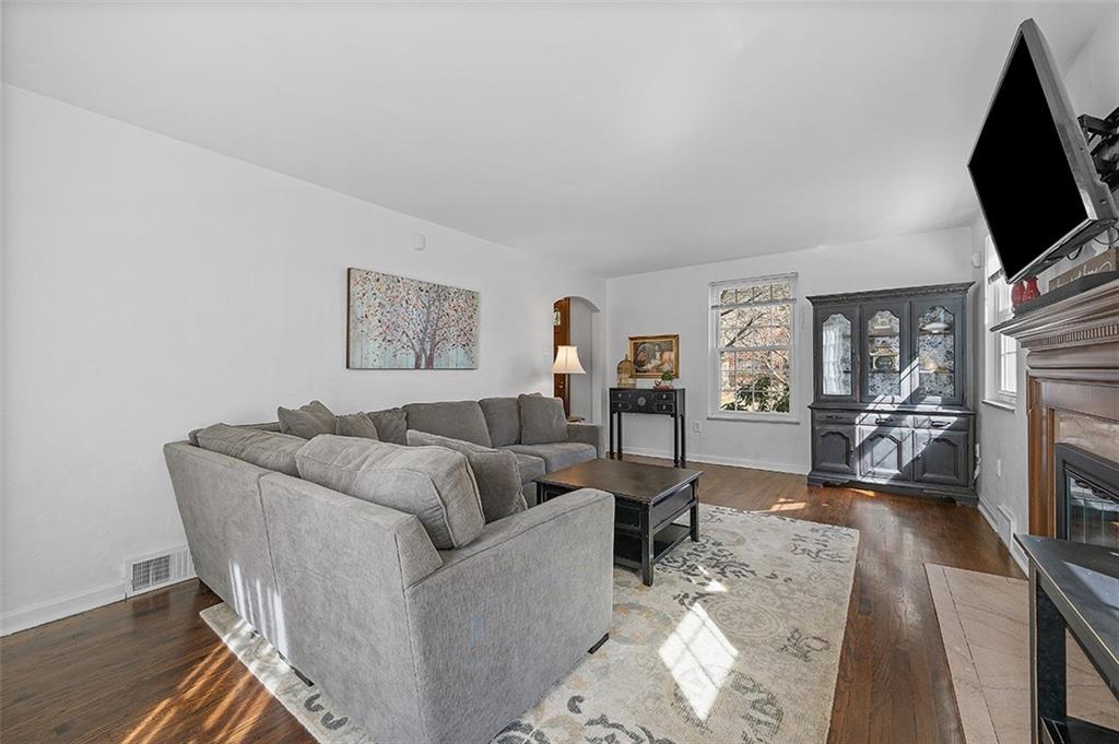 302 Sleepy Hollow Road Pittsburgh, PA 15228 - Photo 7 of 48 Gallery Image 7