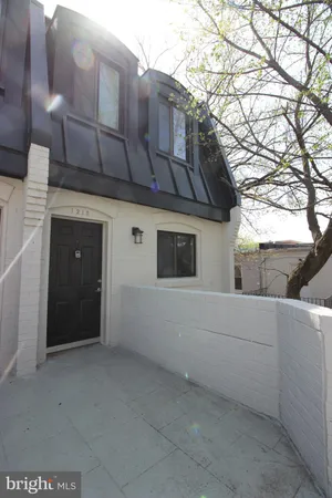 $3,000 | 1218 Eton Court Northwest, Washington, DC 20007
