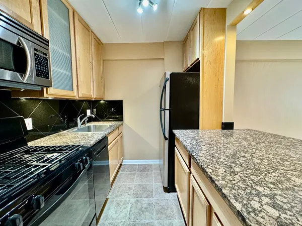 $125,000 | 5616 North Kenmore Avenue, Unit 2E, Chicago, IL 60660