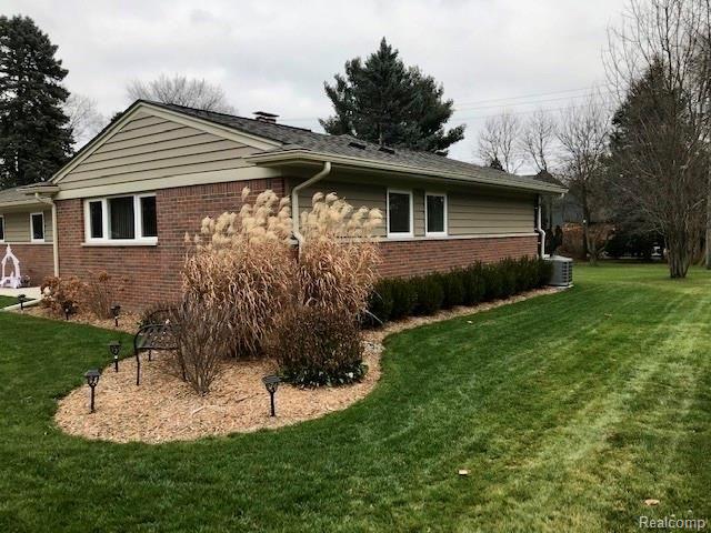 259 Nesbit Lane Rochester Hills, MI 48309 - Photo 3 of 38