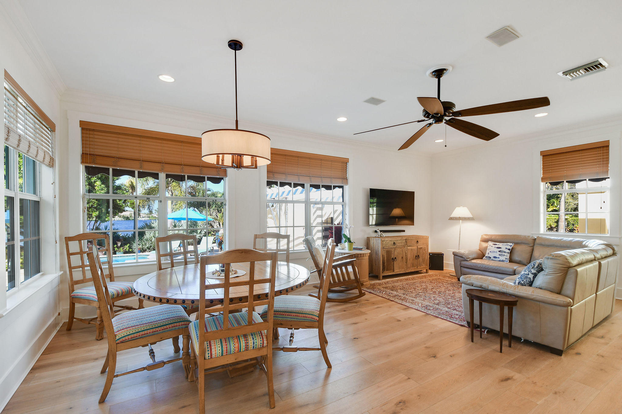 4980 County Line Road Tequesta, FL 33469 - Photo 18 of 56 Breakfast area family room