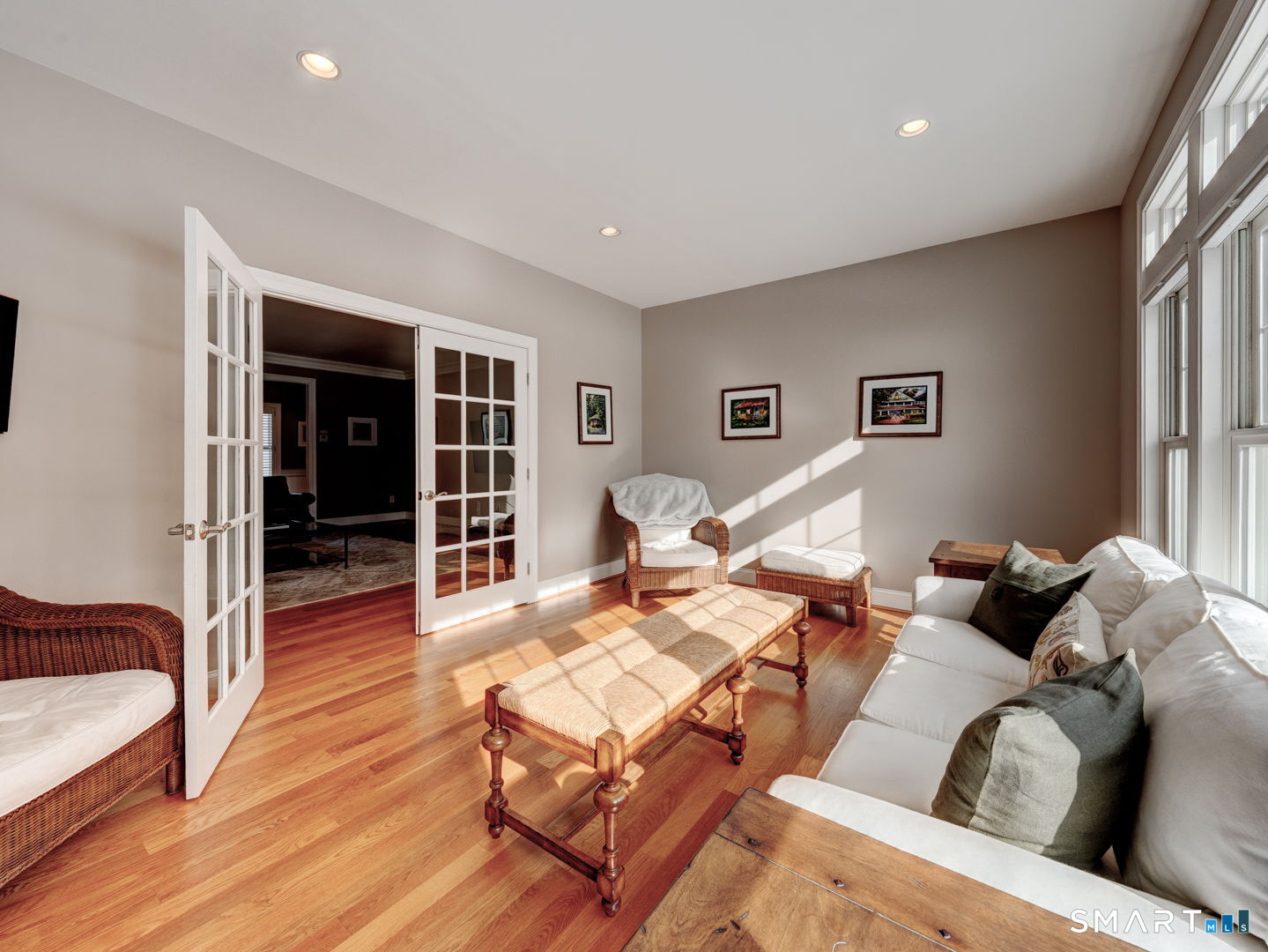 254 Sunset Ridge Rocky Hill, CT 06067 - Photo 21 of 40 a living room with furniture rug and window