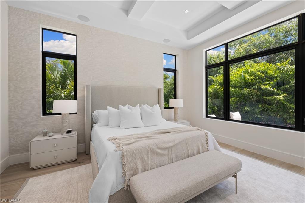 850 10th Street North Naples, FL 34102 - Photo 18 of 50 1st level primary suite