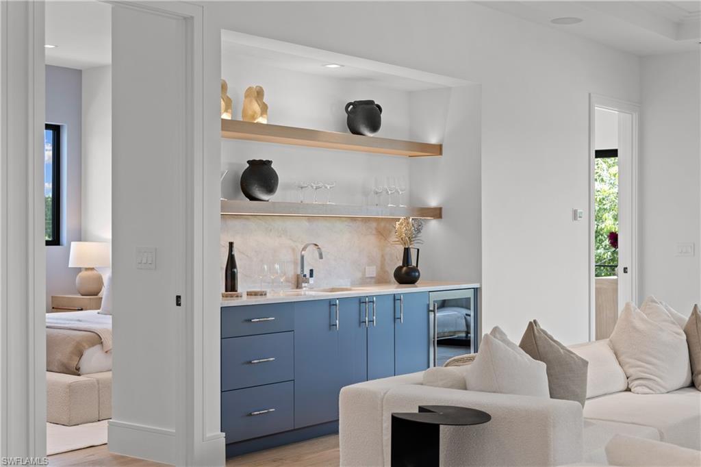 850 10th Street North Naples, FL 34102 - Photo 34 of 50 Loft wet bar