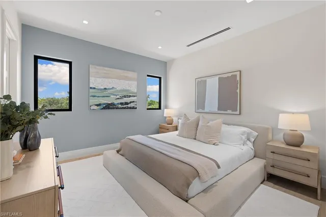 $5,350,000 | 850 10th Street North, Naples, FL 34102