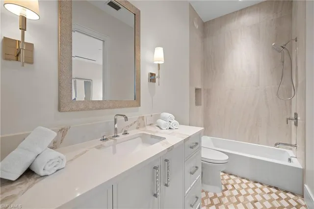 $5,350,000 | 850 10th Street North, Naples, FL 34102