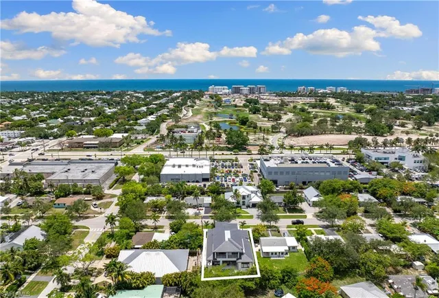 $5,350,000 | 850 10th Street North, Naples, FL 34102