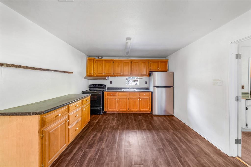 508 Smith Street Como, TX 75431 - Photo 11 of 19