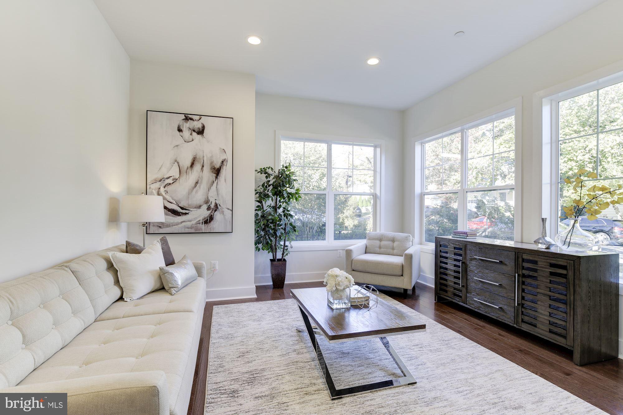 5802 Wilmett Road Bethesda, MD 20817 - Photo 3 of 33