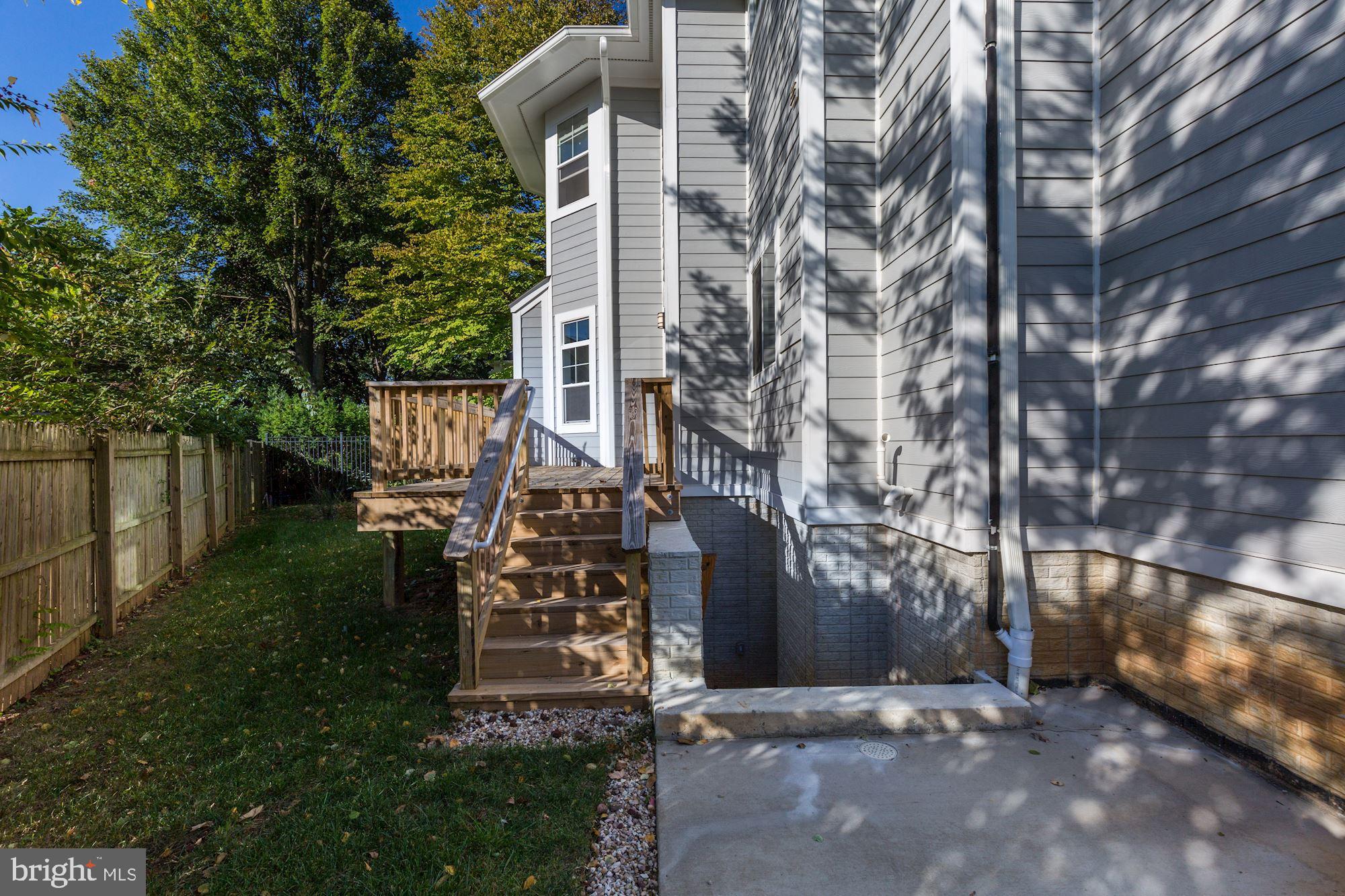 5802 Wilmett Road Bethesda, MD 20817 - Photo 32 of 33