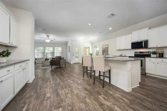 $2,300 | 3108 Dominion Street, Denton, TX 76209