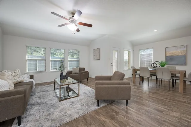 $2,300 | 3108 Dominion Street, Denton, TX 76209