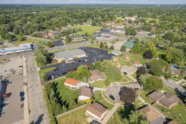 $200,000 | 260 Renfrew Avenue, Adrian, MI 49221