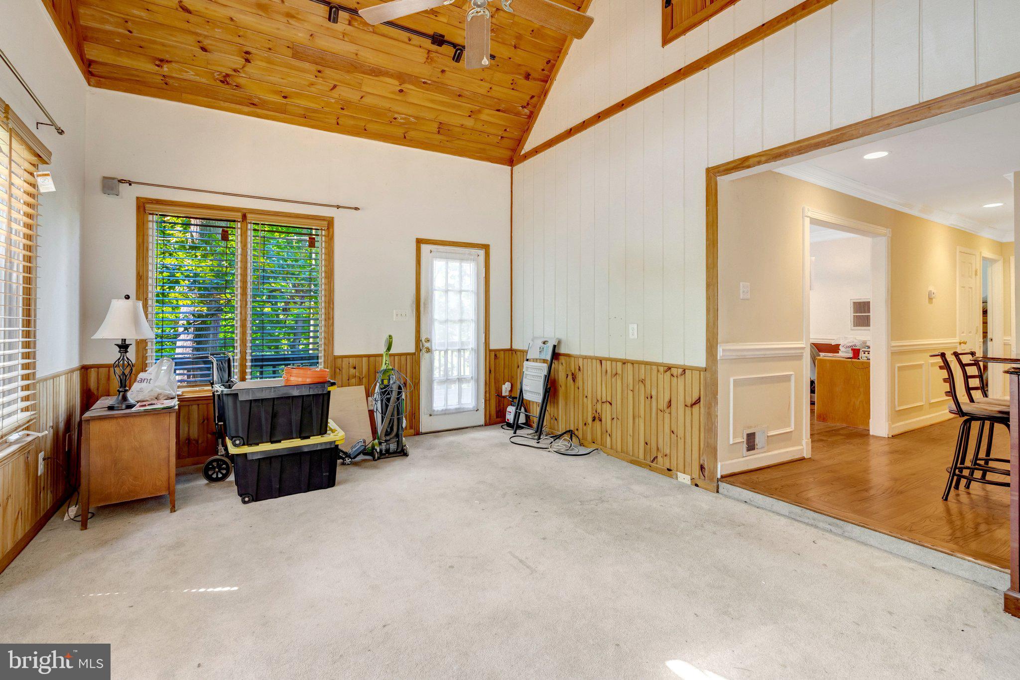 8844 McGrath Road Manassas, VA 20112 - Photo 11 of 27 Spacious room with rustic charm.