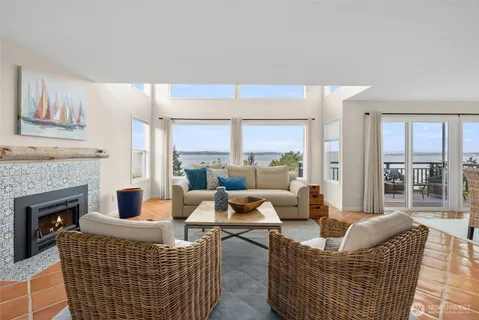 $1,790,000 | 10879 Bill Point Circle Northeast, Bainbridge Island, WA 98110