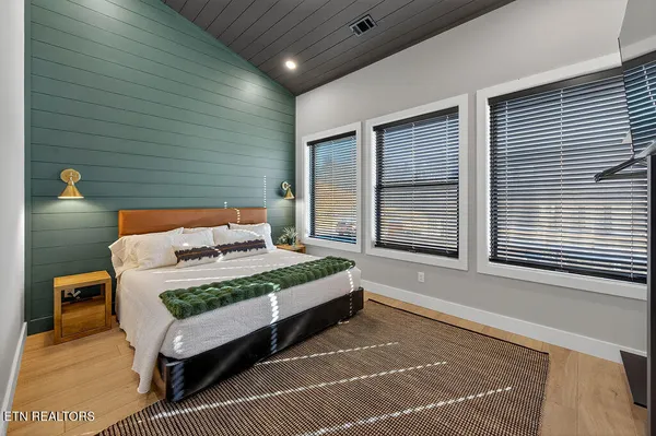 $2,585,000 | 130 Mills Park Road, Unit 9, Gatlinburg, TN 37738