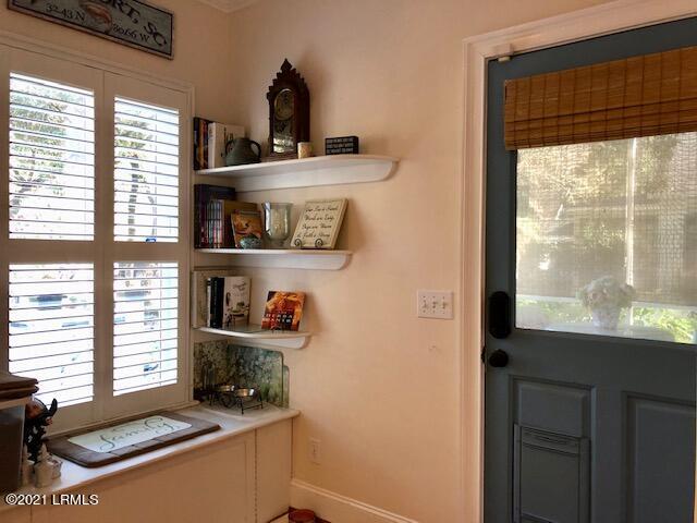 4 Mises Road Beaufort, SC 29907 - Photo 15 of 35 4 Mises Kitchen 3