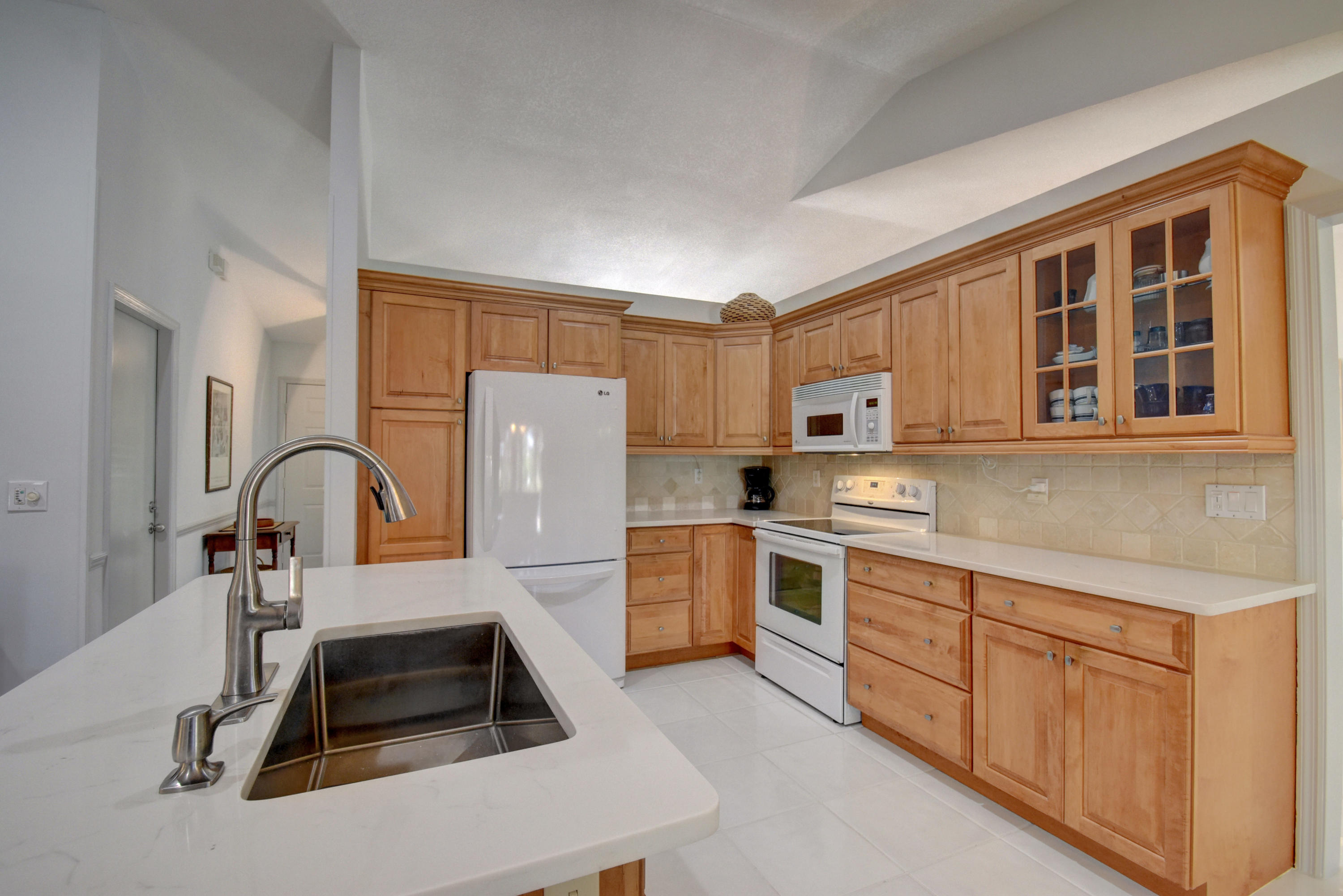 18603 Anchor Drive Boca Raton, FL 33498 - Photo 14 of 57 Kitchen