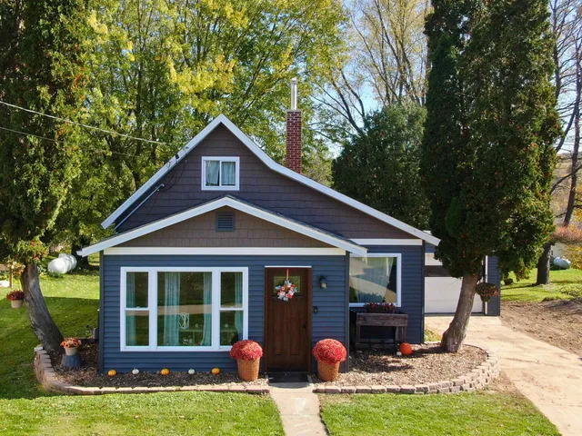 $230,000 | 404 Division Street, Ontario, WI 54651