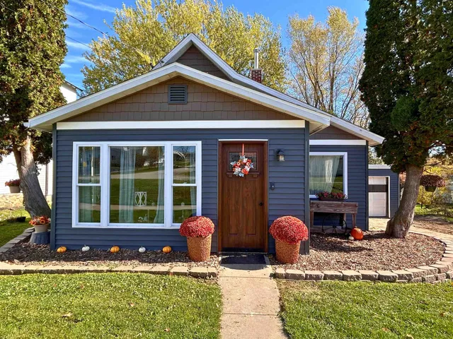 $230,000 | 404 Division Street, Ontario, WI 54651