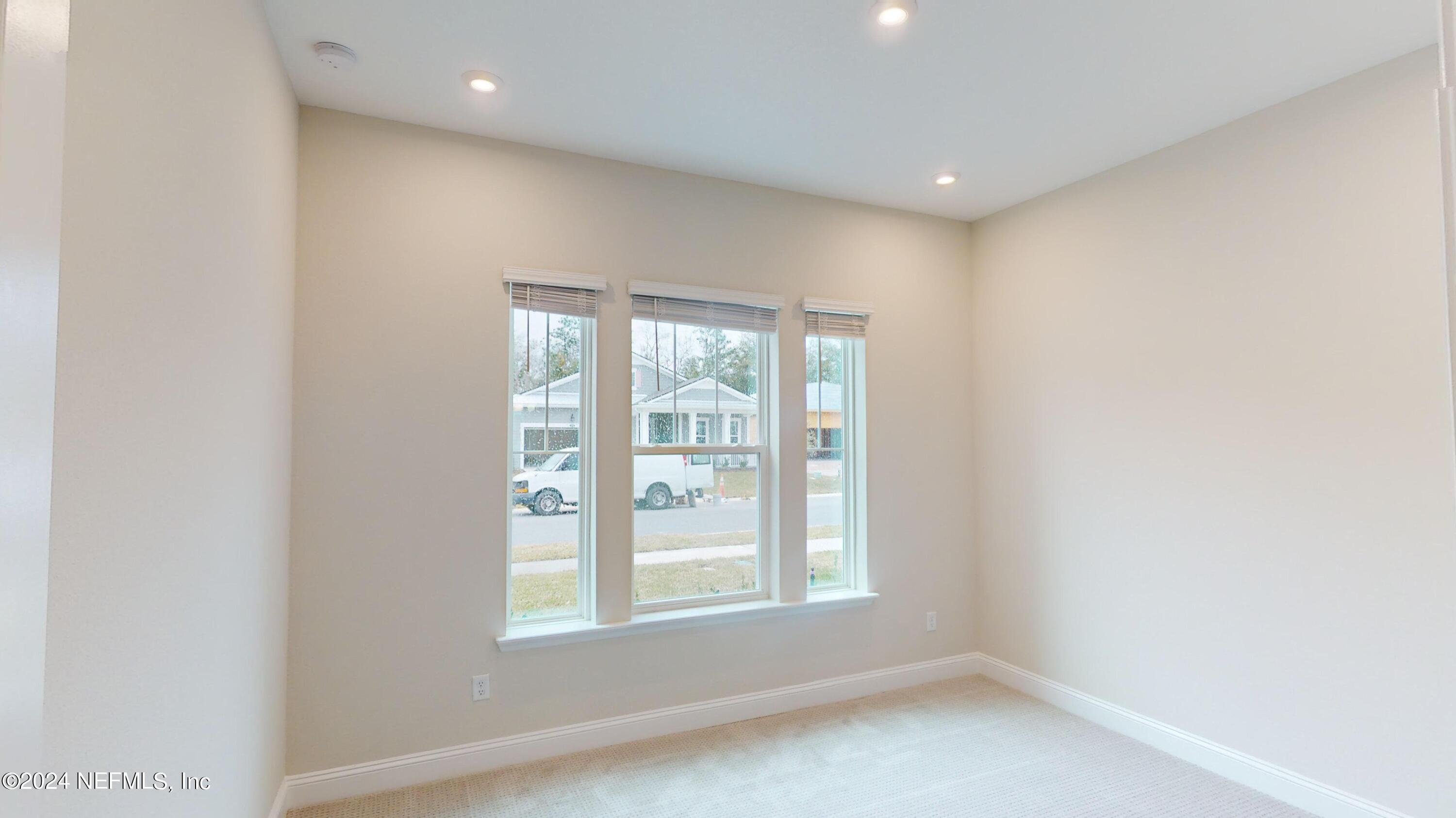 283 Pinellas Way St. Johns, FL 32259 - Photo 3 of 71 an empty room with a window