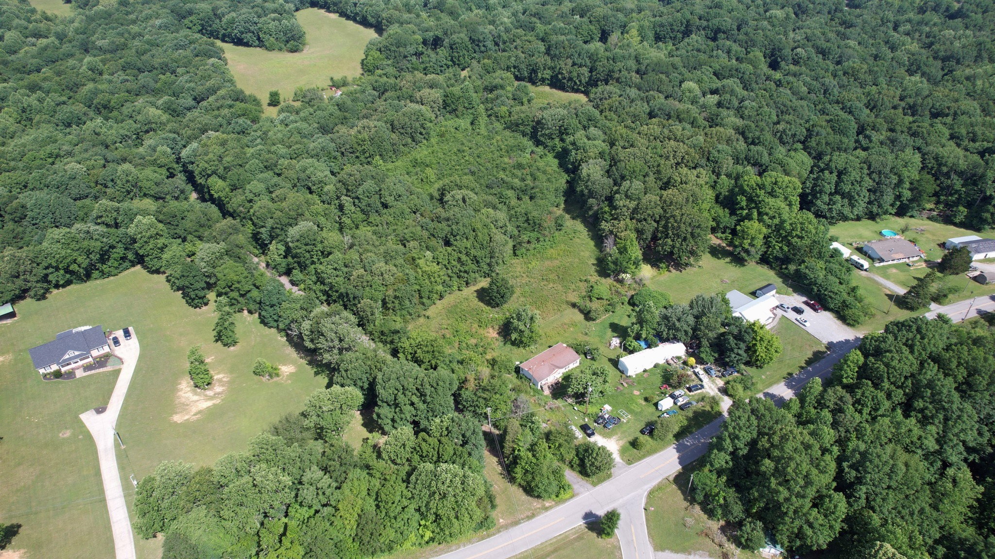 4370 Old Metal Road Palmyra, TN 37142 - Photo 15 of 60