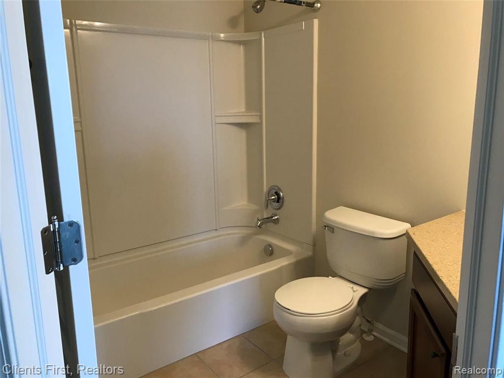 28058 Lightfoot Lane, Unit 324 Novi, MI 48377 - Photo 22 of 46
