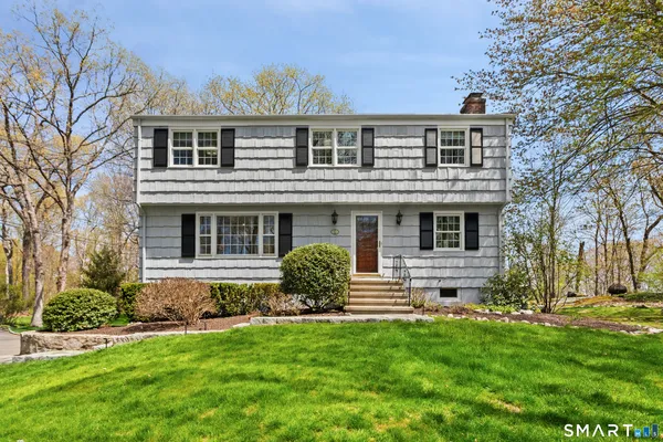 $1,270,000 | 61 Range Road, Wilton, CT 06897