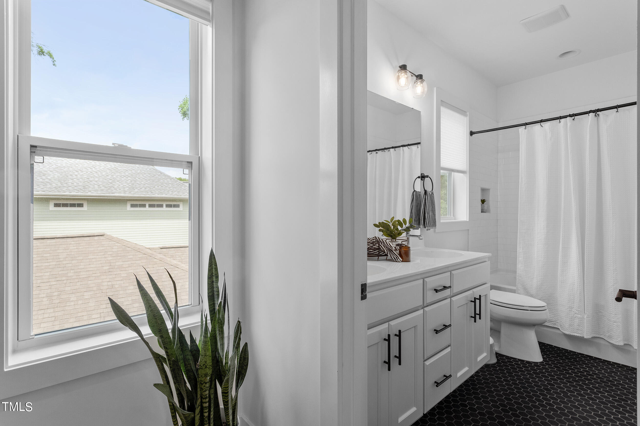 1328 Courtland Drive Raleigh, NC 27604 - Photo 27 of 42 1328 Courtland Drive_30