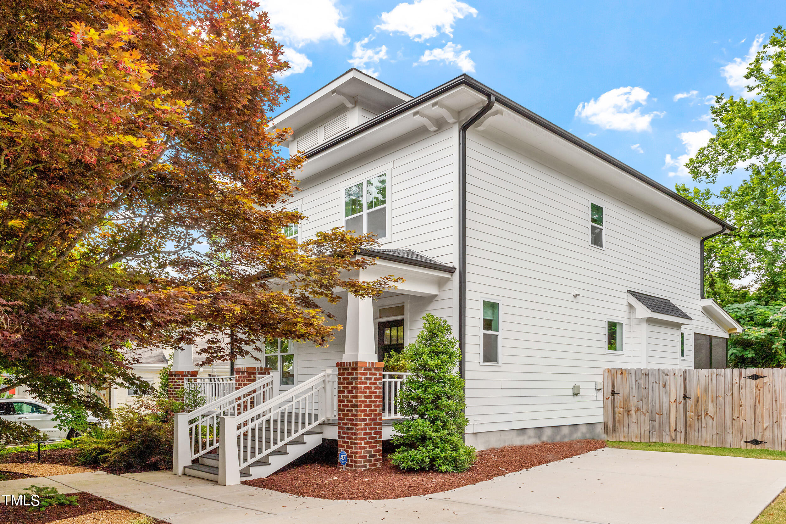1328 Courtland Drive Raleigh, NC 27604 - Photo 4 of 42 1328 Courtland Drive_04