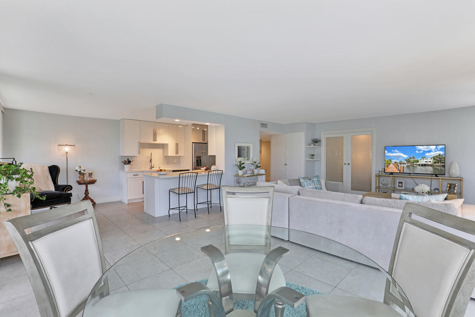 800 Jeffery Street, Unit 201 Boca Raton, FL 33487 - Photo 12 of 50 Main Living Area