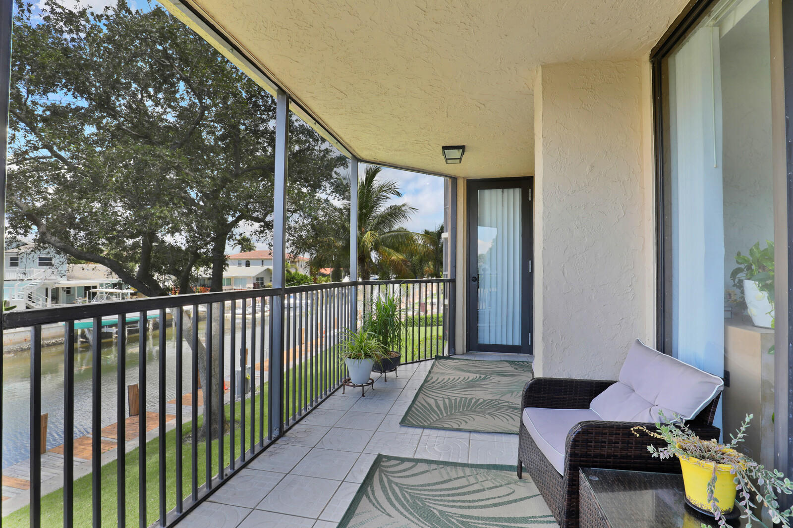 800 Jeffery Street, Unit 201 Boca Raton, FL 33487 - Photo 39 of 50 Patio