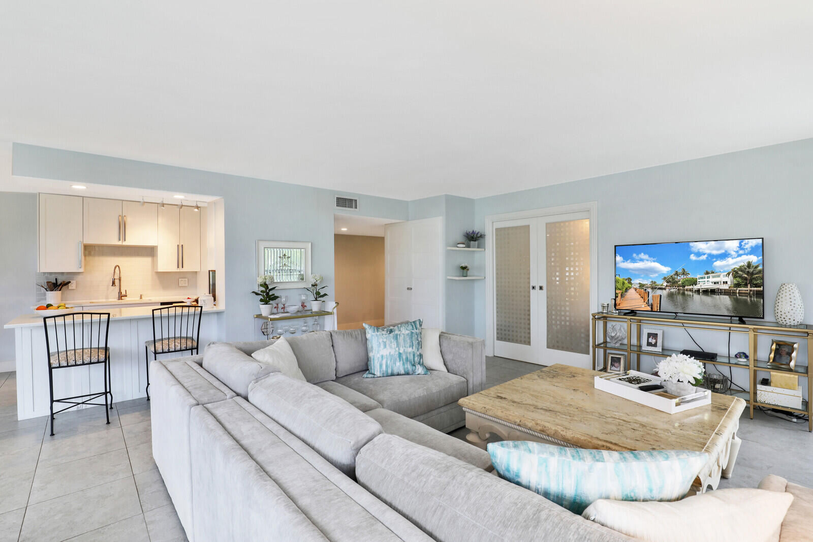 800 Jeffery Street, Unit 201 Boca Raton, FL 33487 - Photo 4 of 50 Main Living Area